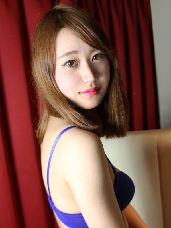 踊れ！チンチコリン・東大阪店 あいな 27歳 T：160　B：84(C)　W：56　H：84